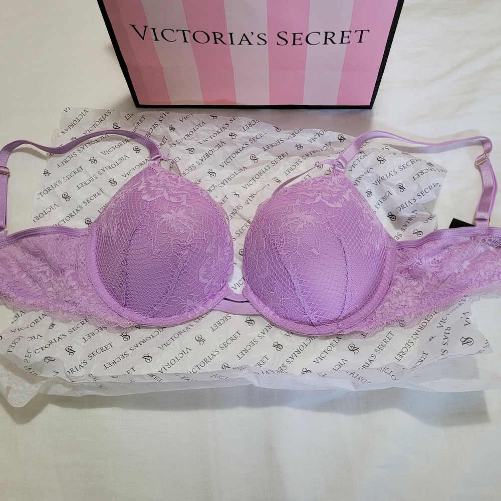 Victoria's Secret Lavender Lace Bra